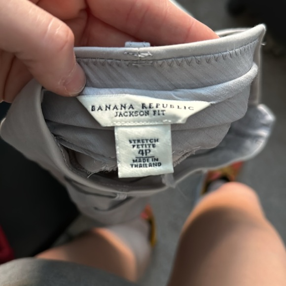 Light gray Banana Republic Jackson Fit, Women’s Size 4P, Dress Pants - Picture 6 of 6